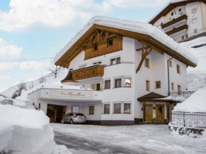 Apartment Alpenflora by Interhome, Kappl